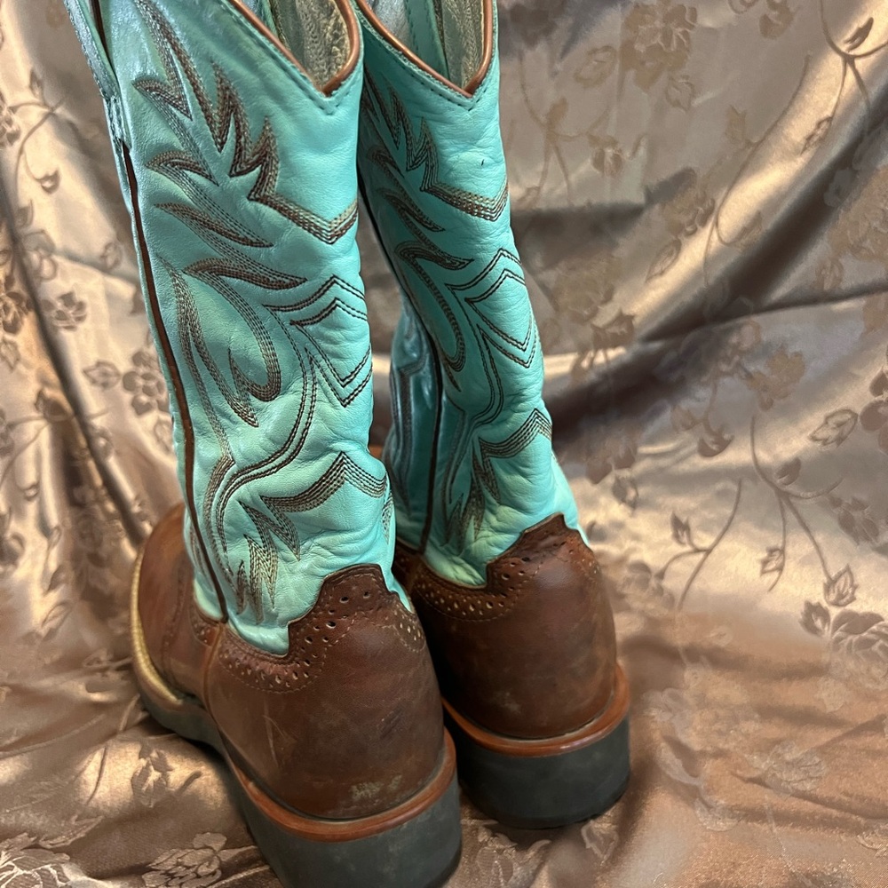 Ariat Women's Western Boots in Brown and Turquoise 6.5B - Picture 3 of 7